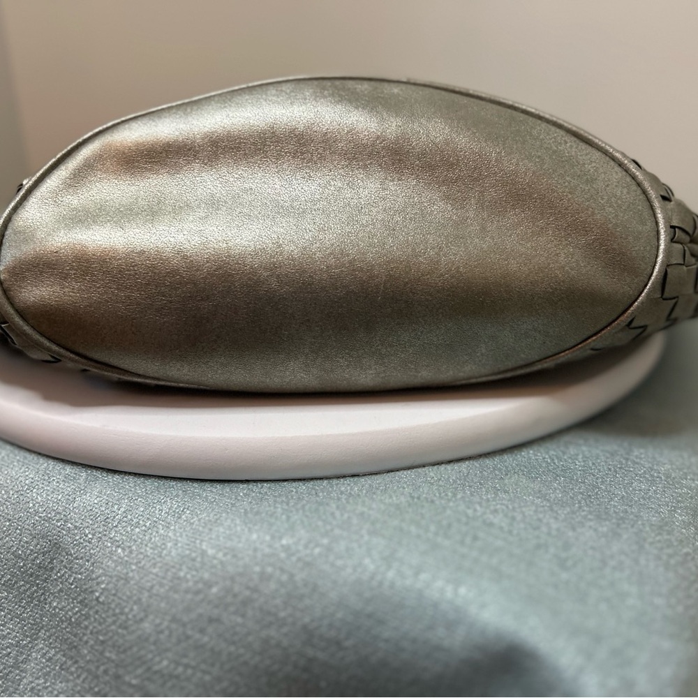 Relic Metallic Faux Leather Hand Woven Hobo Purse - Picture 13 of 13